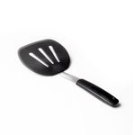 espatula-flexible-para-pancake-oxo-1071533