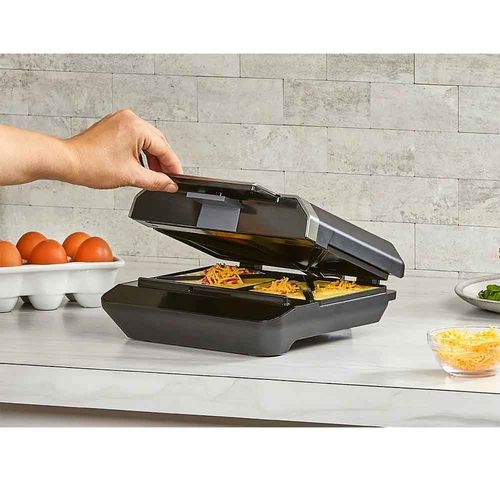 Sandwichera con Placas Antiadherentes 750W Black & Decker SM602F1BDLA